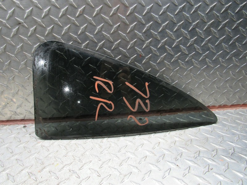 99-02 TOYOTA 4RUNNER RIGHT REAR PASSENGER DOOR VENT GLASS W/PRIVACY TINT