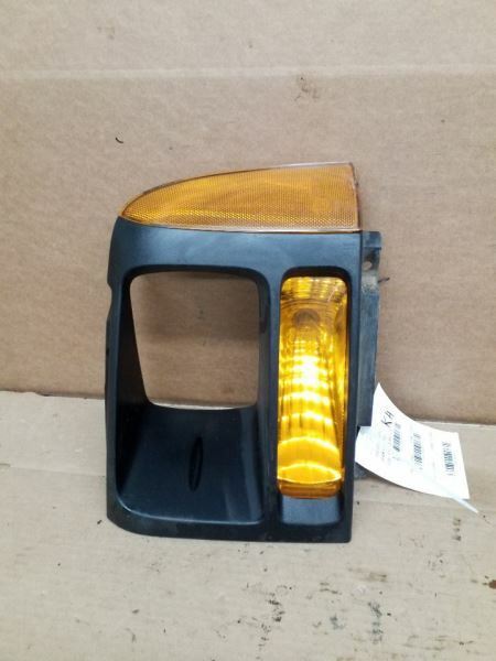 Driver Corner/Park Light Below Headlamps Fits 06-07 FORD F250SD PICKUP 238918