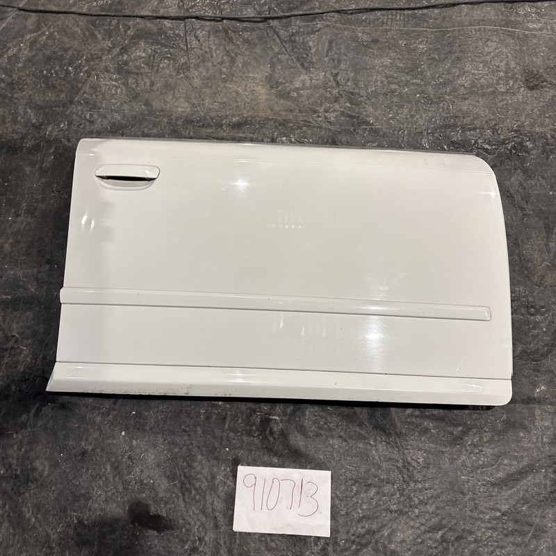 2005 - 2008 AUDI DOOR Front Right Passenger SIDE White OEM