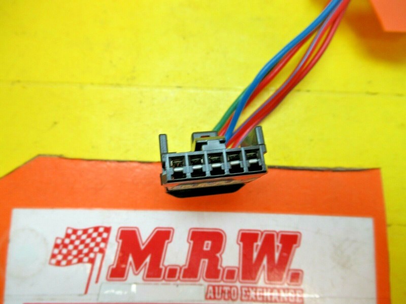 WIRE PLUG CONNECTOR off WINDOW SWITCH RIGHT PASSENGER RH R for 00-05 MR2 SPYDER