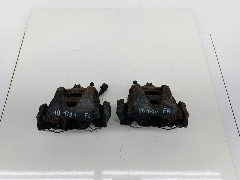 17-18 VOLKSWAGEN TIGUAN LIMITED AWD FRONT RIGHT & LEFT ABS BRAKE CALIPER SET OEM