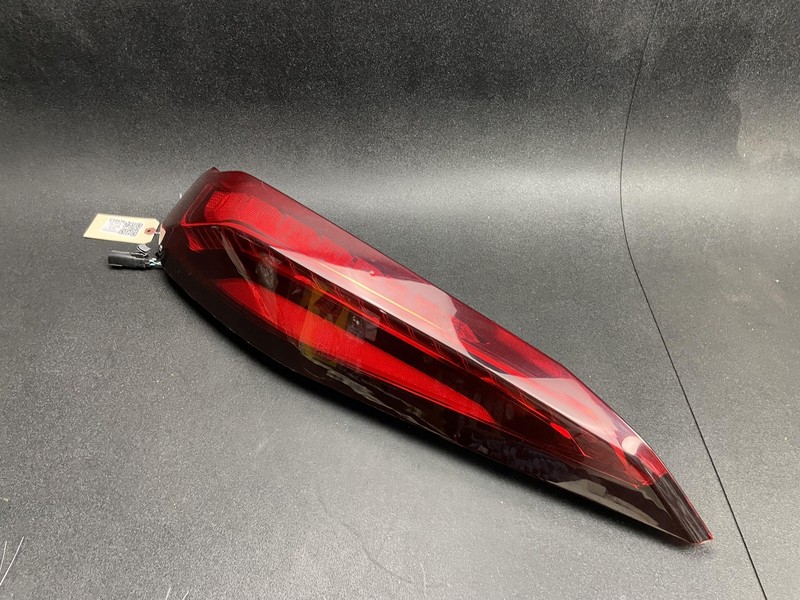 Rear Right Outer Tail Light Lamp 2021 Cadillac XT4 84864834 2019 2020 2022 2023