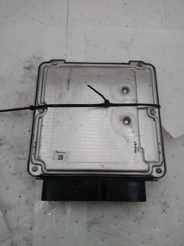 Used Engine Control Module (ECM) fits: 2010 Porsche CAYENNE Electronic Control M