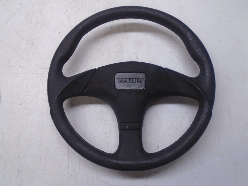 ZZ1 Maxum Marine Italian Boat Steering Wheel 1-Key 3-Spoke 13.5"