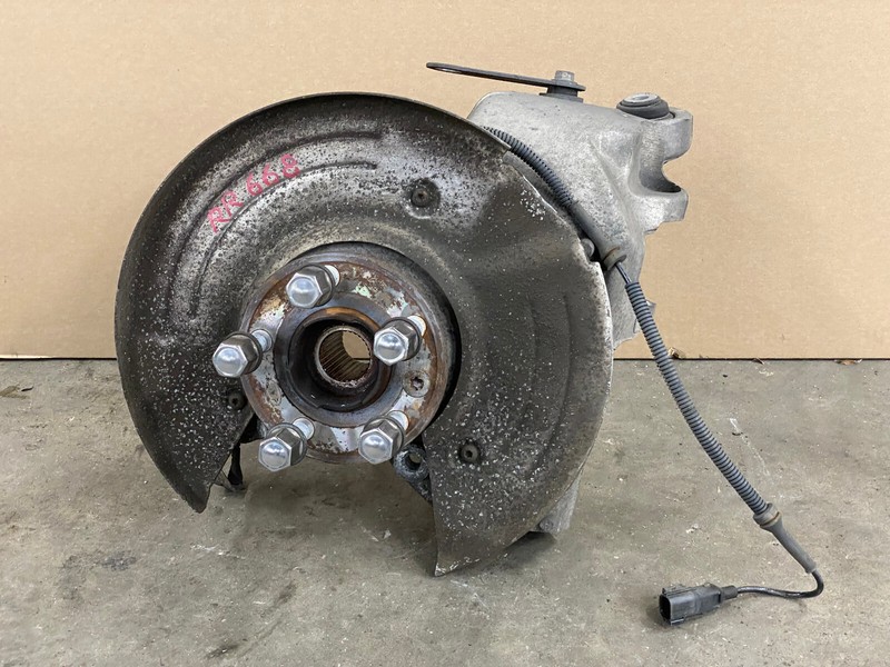 2017-2020 JAGUAR F-PACE REAR RIGHT PASS SPINDLE KNUCKLE WHEEL HUB AWD OEM LOT668