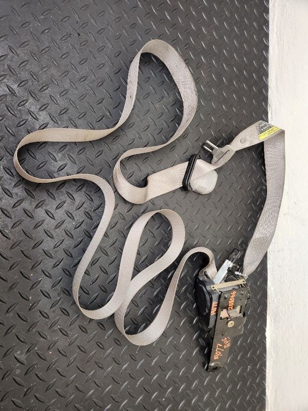 03-05 Chevrolet Astro Van Front Right Passenger Belt Retractor Gray OEM 89024007