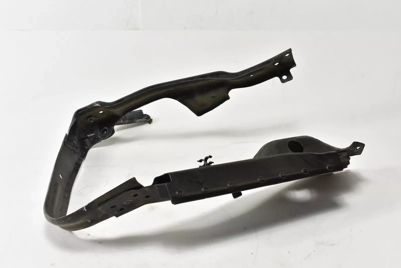 06-10 Mercedes W251 R350 R500 Front Right Side Headlight Support Bracket OEM