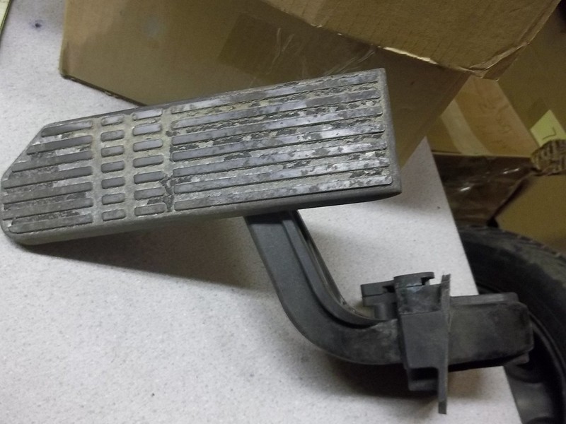 Freightliner A01-26607-000 Pedal Assembly *FREE SHIPPING*
