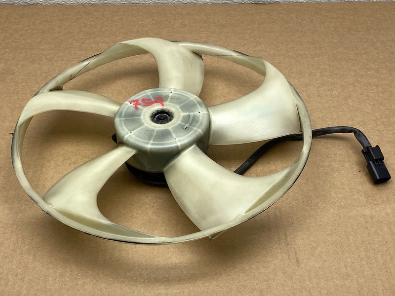 16-22 HONDA PILOT LEFT DRIVER SDIE RADIATOR COOLING FAN W/ MOTOR OEM LOT752