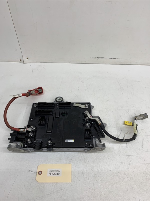 ⚡️2019 TESLA 3 VCFRONT FRONT BODY CONTROL MODULE 1118182-04-H 42030 U2