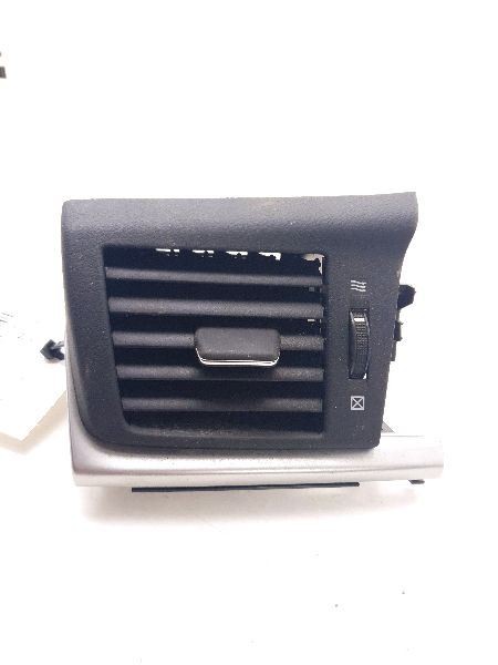 11 12 13 14 15 16 17 Lexus CT200h Driver Left Front A/C Vent