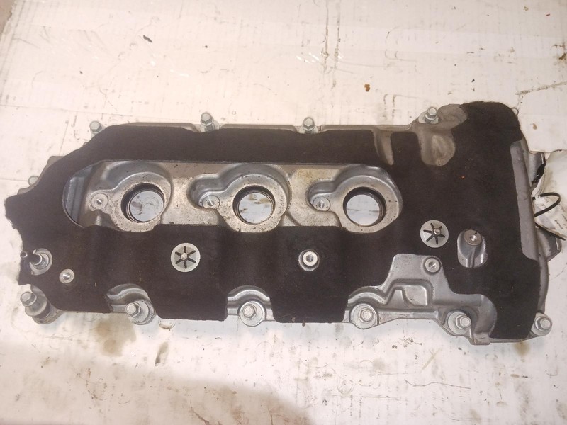 2018 CHEVROLET TRAVERSE 3.6L right side Valve Cover OEM 18