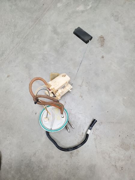 Fuel Pump Gasoline Front Midship Tank Fits 99-04 FORD F250SD PICKUP 278599