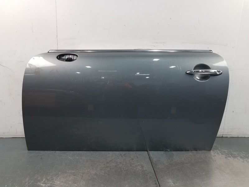 2009 Mini John Cooper Works Left Driver Door - * #7162 A1