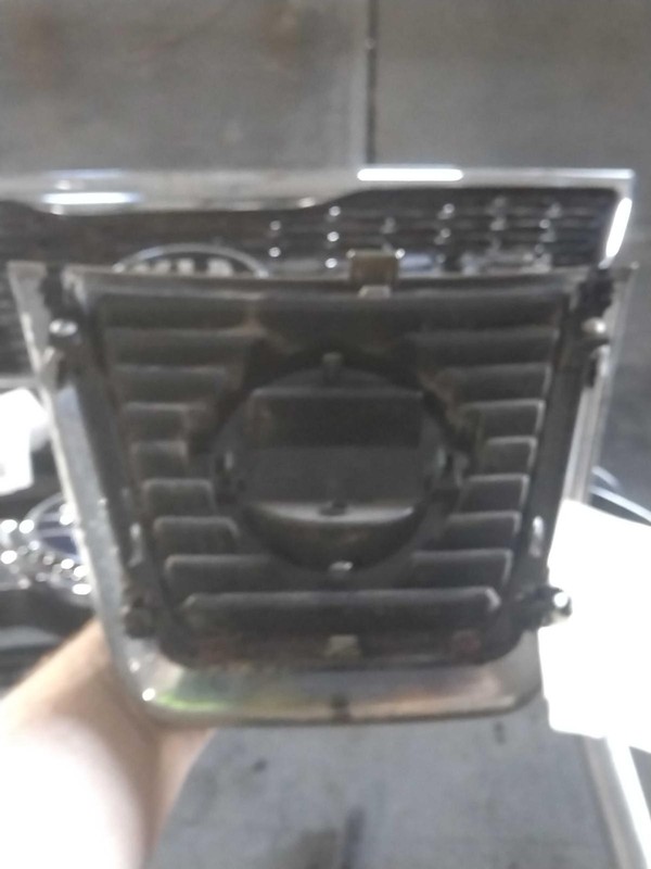 2009 Nissan Rogue OEM Front Grille Grey Used 62070JM00A 56K Miles