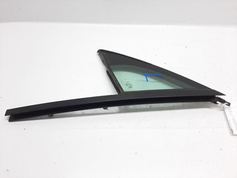 2012 Porsche Cayenne Left Front Door Vent Glass Window