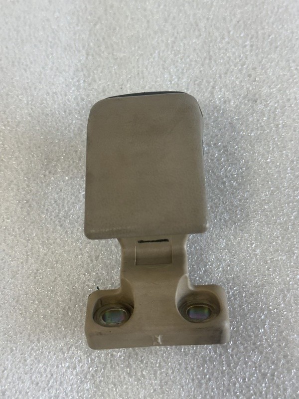 1991-1995 TOYOTA PREVIA LEFT REARWARD QUARTER GLASS WINDOW LATCH BEIGE FC41