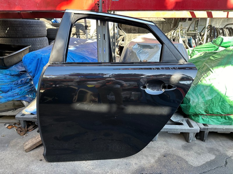 14-19 JAGUAR XJ XJR REAR LEFT DRIVER SIDE DOOR SHELL Black OEM