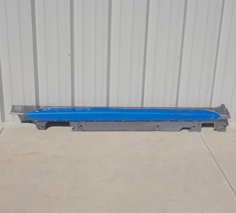 2018 - 2022 BMW X2 F39 Right Lower Rocker Panel Trim Blue OEM ! HAS DAMAGE !