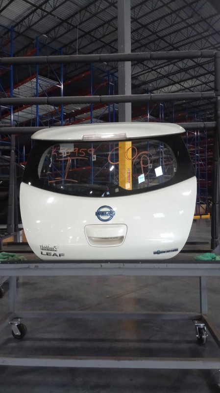 Used Deck Lid fits: 2011 Nissan Leaf w/o rear view camera Grade A