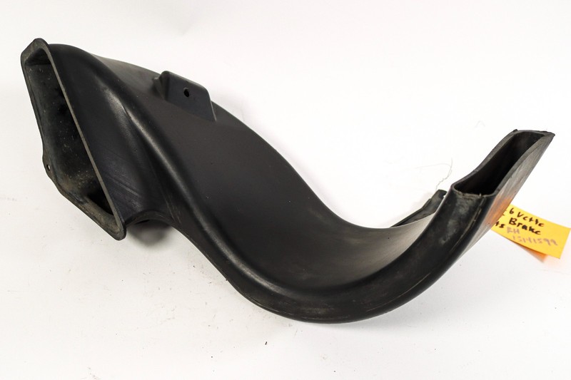 05-13 CORVETTE C6 REAR BRAKE COOLING DUCT VENT RH 15141599 *USED*