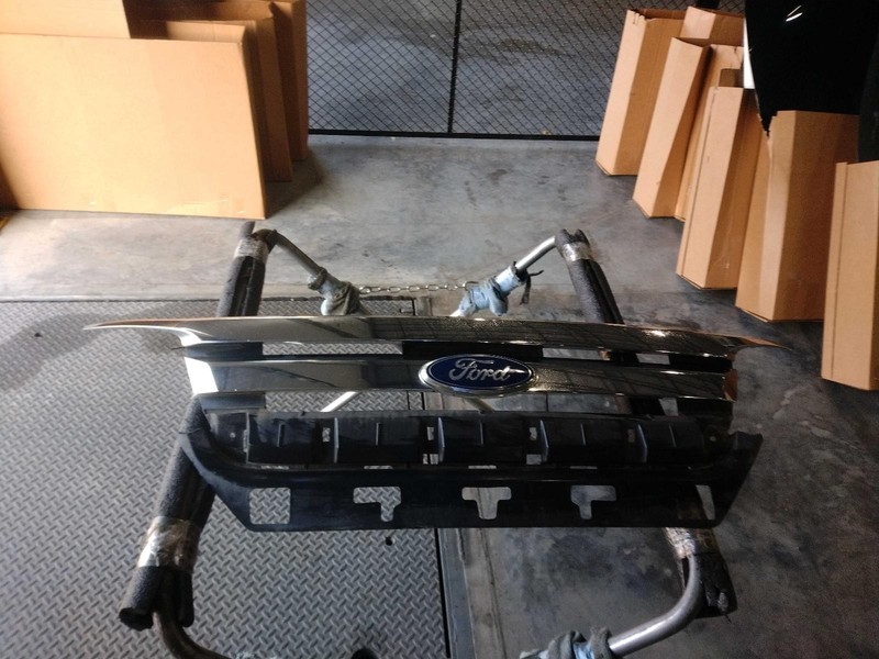2010 Ford Fusion Blue OEM Grille AE5Z8200A 119K Miles Used Auto Part