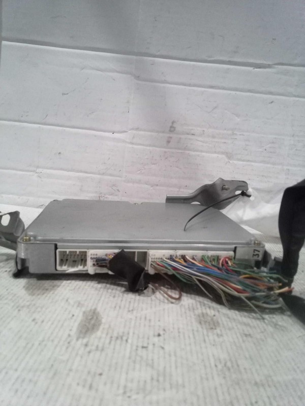 2003 Lexus ES300 Engine Control Module ECM OEM 3.0L 101K Miles NJ25-20633