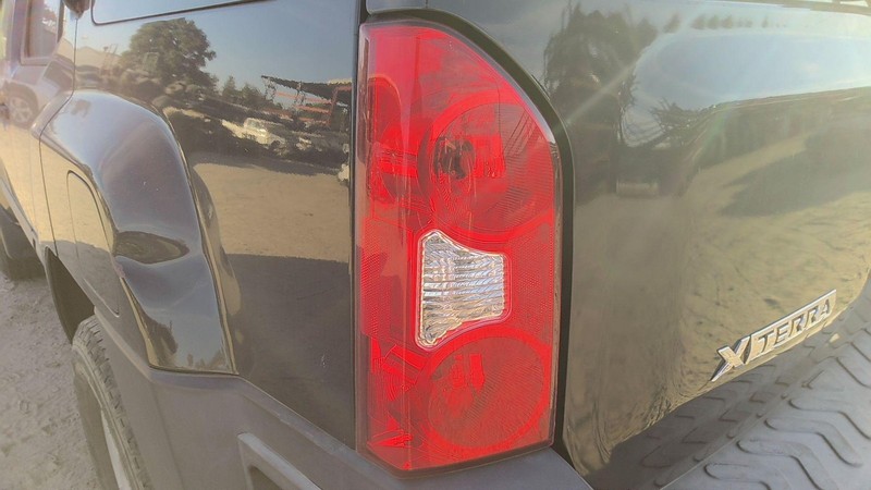 Tail Light Assembly NISSAN XTERRA Left 05 06 07 08 09 10 11 12 13 14 15