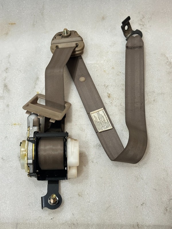 01-04 TOYOTA TACOMA FRONT PASSENGER RIGHT RH SAFETY SEAT BELT RETRACTOR