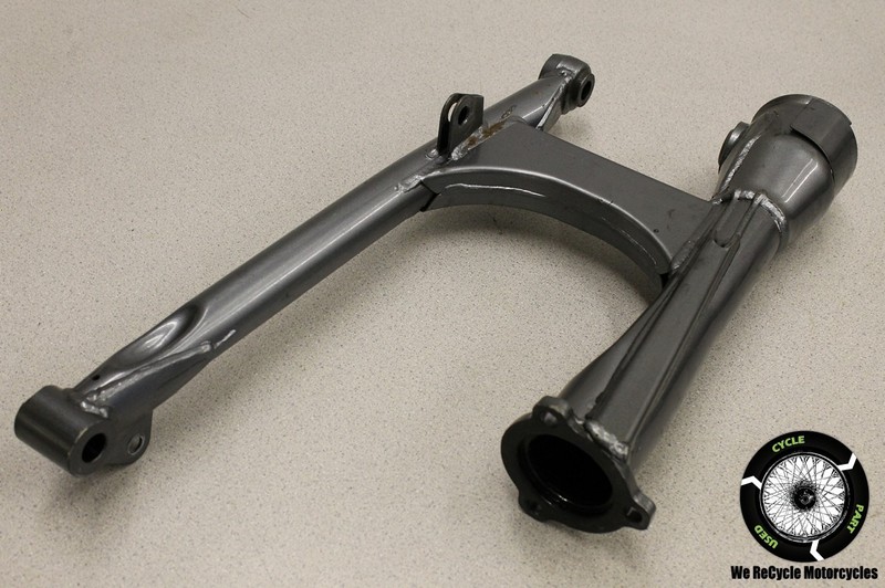 05 SUZUKI VS 800 INTRUDER SWING ARM OEM VS800