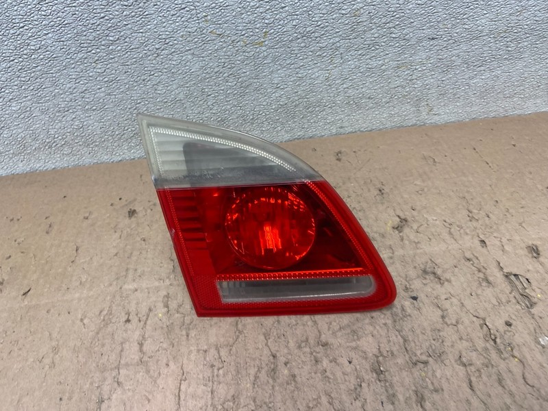 2006 - 2007 BMW 5 530i E61 Touring Left Driver LH Inner Tail Light Oem Y4863 DW