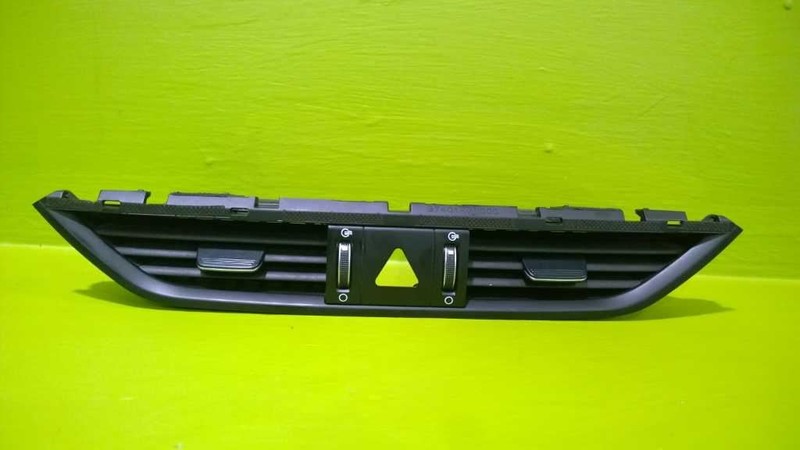 19 20 21 22 23 FORTE CENTER DASH AC AIR VENTS OEM 3919-11