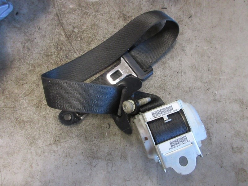 2015-2018 Dodge Challenger OEM Rear L/R Seat Belt Retractor 5UZ23DX9
