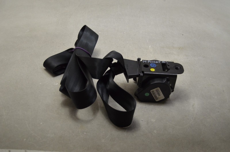 12-15 VOLKSWAGEN PASSAT REAR LEFT DRIVER SEAT BELT RETRACTOR OEM