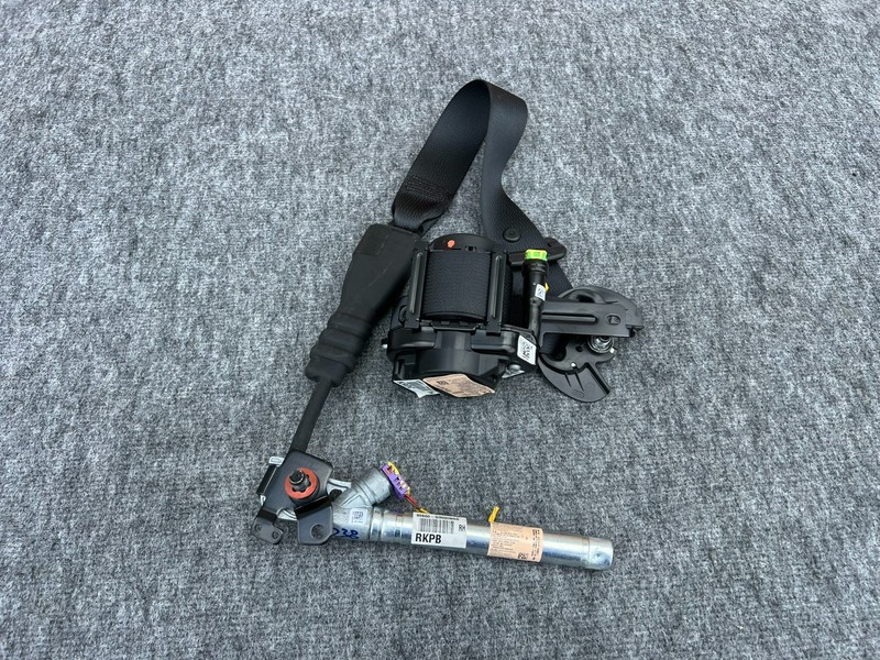 GENESIS G70 2019-2026 OEM FRONT RIGHT PASSENGER SEAT BELT ASSEMBLY (BLACK)