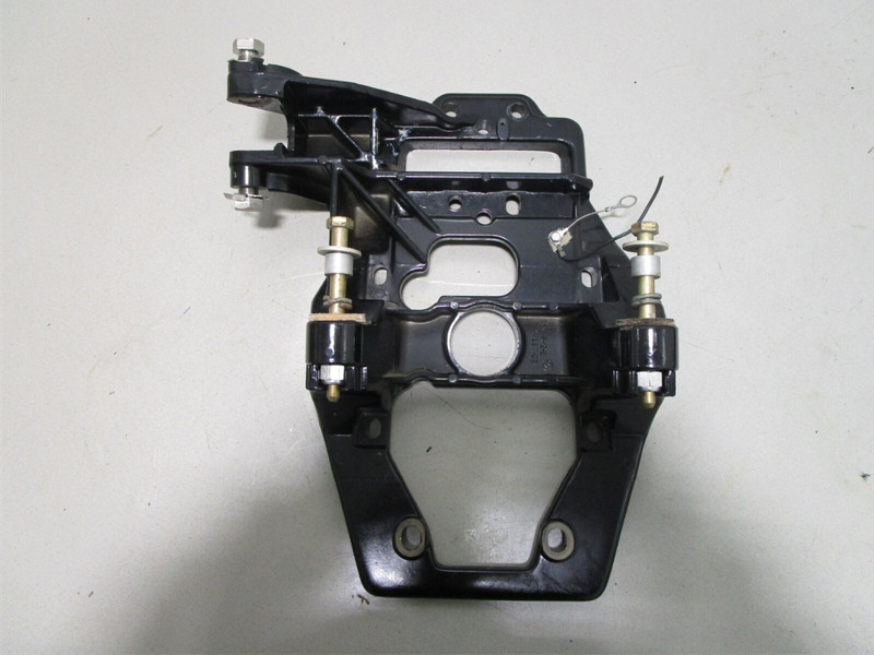 44117A8 Mercruiser Alpha Stern Drive 3.0-5.7L Transom Plate 3 Hole 44116-C2