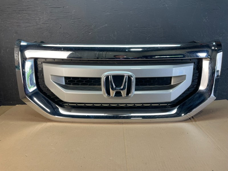 2009 to 2011 Honda Pilot Front Upper Grill Grille OEM AD8344 DG