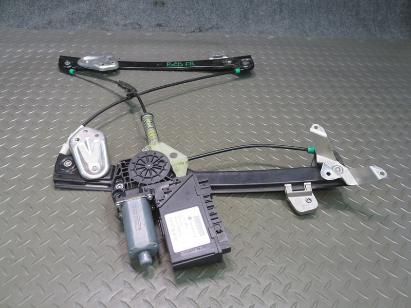 06-12 BENTLEY CONTINENTAL FLYING SPUR FRONT RIGHT DOOR WINDOW REGULATOR W/ MOTOR