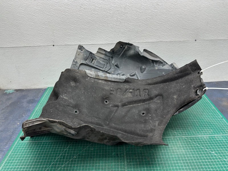 12-15 BMW F30 320i 328i 330i FRONT RIGHT WHEEL FENDER LINER SPLASH SHIELD OEM