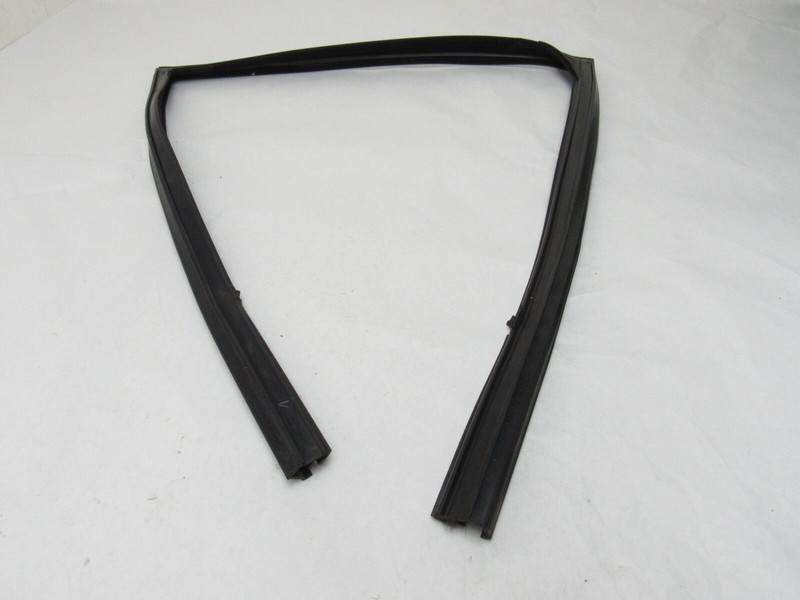 Land Range Rover 2014 Rear Left Driver Door Window Weatherstrip Seal 14-17 ;:A