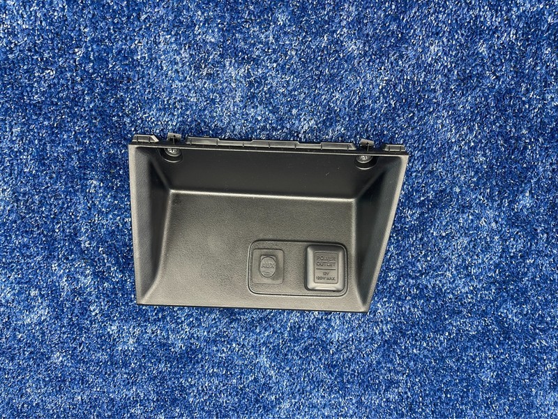 2012-2015 HONDA CIVIC SEDAN CENTER DASH POWER OUTLET PANEL OEM 77310-TR0-A0-51