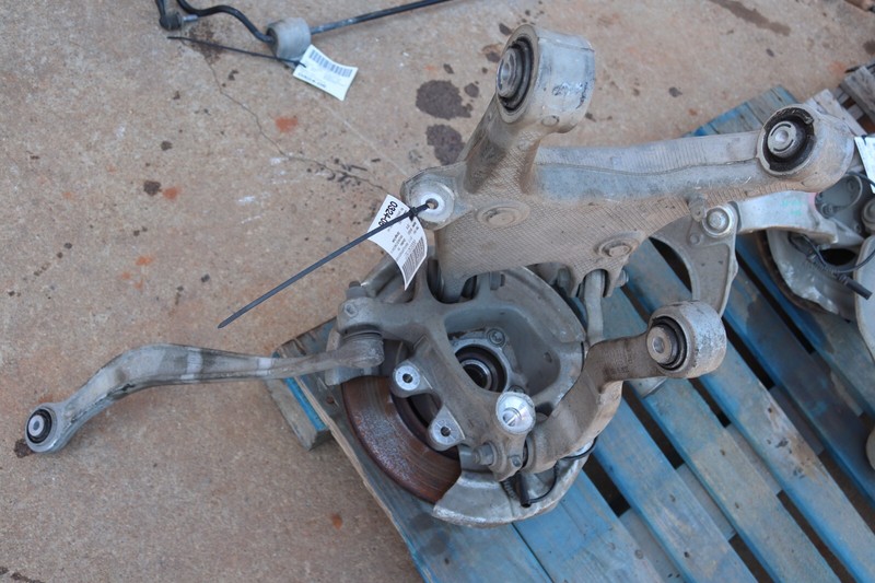 2011-2016 BMW 535I F10 RWD REAR RIGHT SPINDLE KNUCKLE HUB W/ CONTROL ARMS OEM