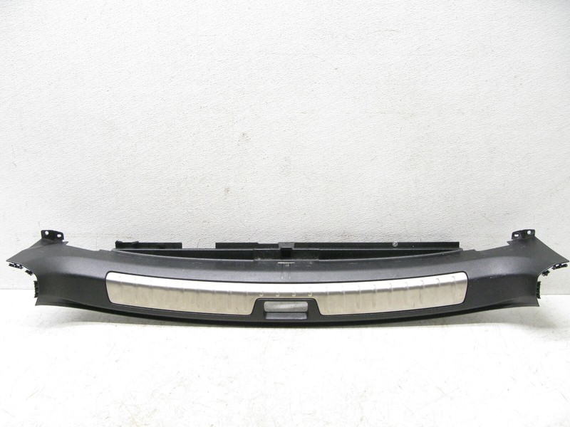 08-14 BMW E71 X6 REAR TRUNK ALUMINUM TRIM MOLDING SILL PANEL OEM 082323