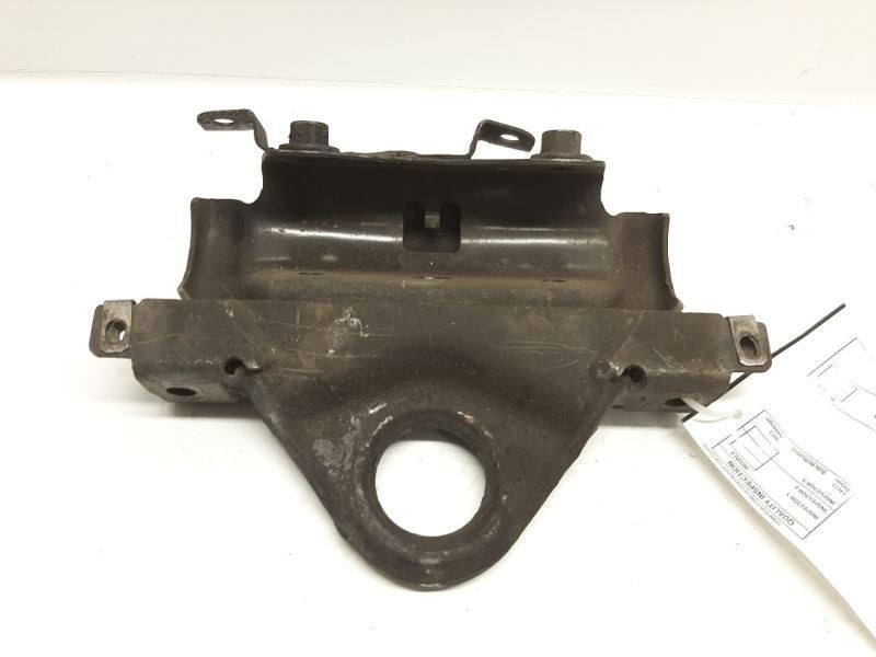 Range Rover HSE L405 Tow Hitch Hinge Bracket Front Frame