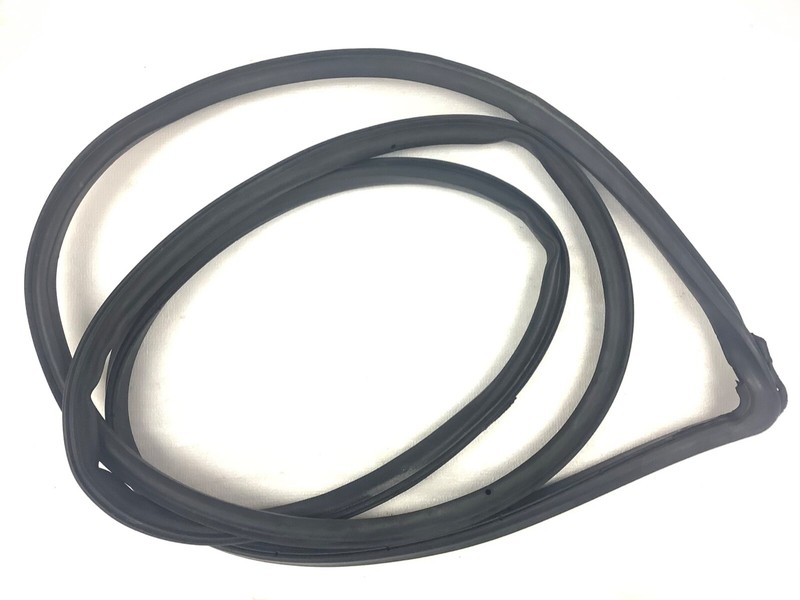 99-04 Odyssey Left Front Weatherstrip Gasket Rubber Around Door Seal Used OEM