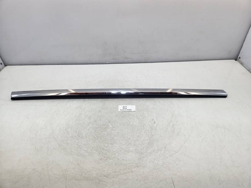 ✅ 12-20 OEM Tesla Model S Front Right Passenger Exterior Chrome Belt Molding 19k