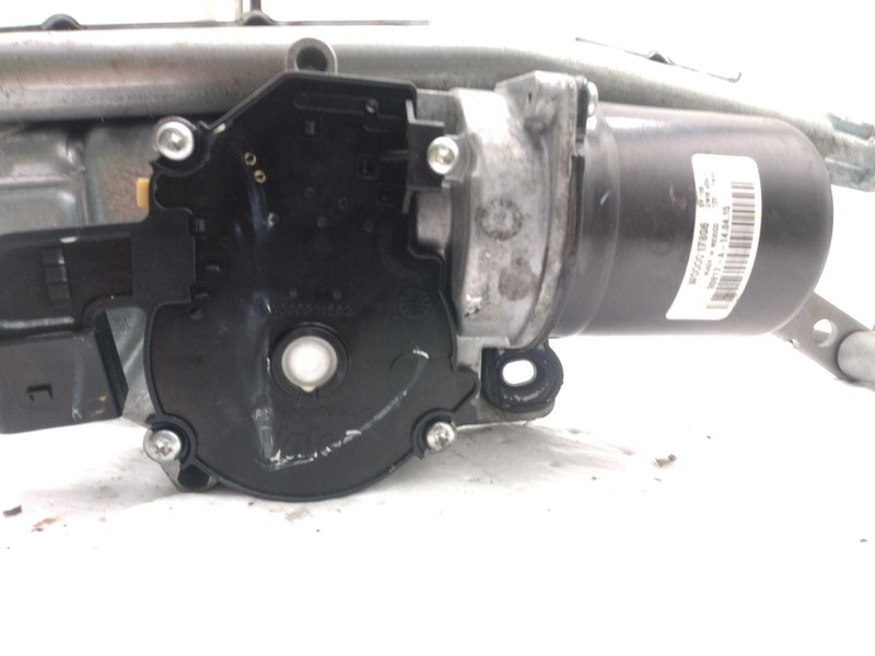 2015 Mercedes-Benz GL-Class Wiper Motor OEM 1668200742 Black 88K Miles