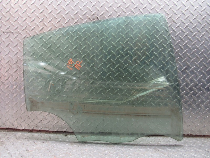 04 05 06 07 08 PONTIAC GRAND PRIX RIGHT PASSENGER REAR DOOR WINDOW GLASS