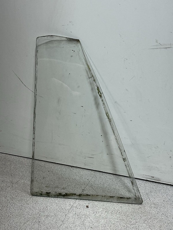 1967 Mercedes Benz W110 Fintail Rear Back Right Door Quarter Window Glass W 110