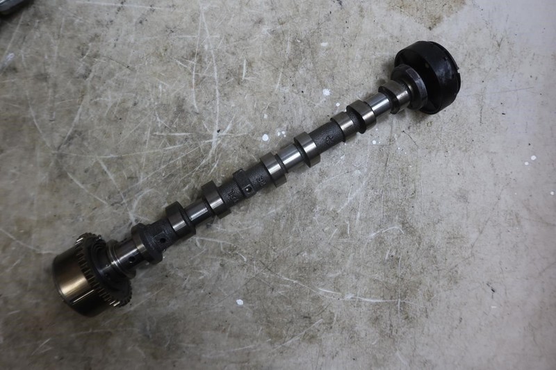 2018-2026 Jeep Wrangler 3.6L OEM Right Exhaust Camshaft 05048043